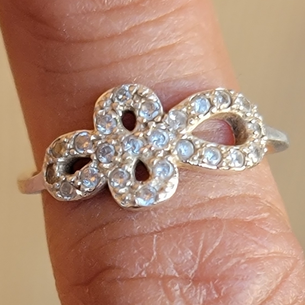 Beautiful classic 925 sterling silver knot CZ diamond pinky or toe ring adjustab - Picture 16 of 16
